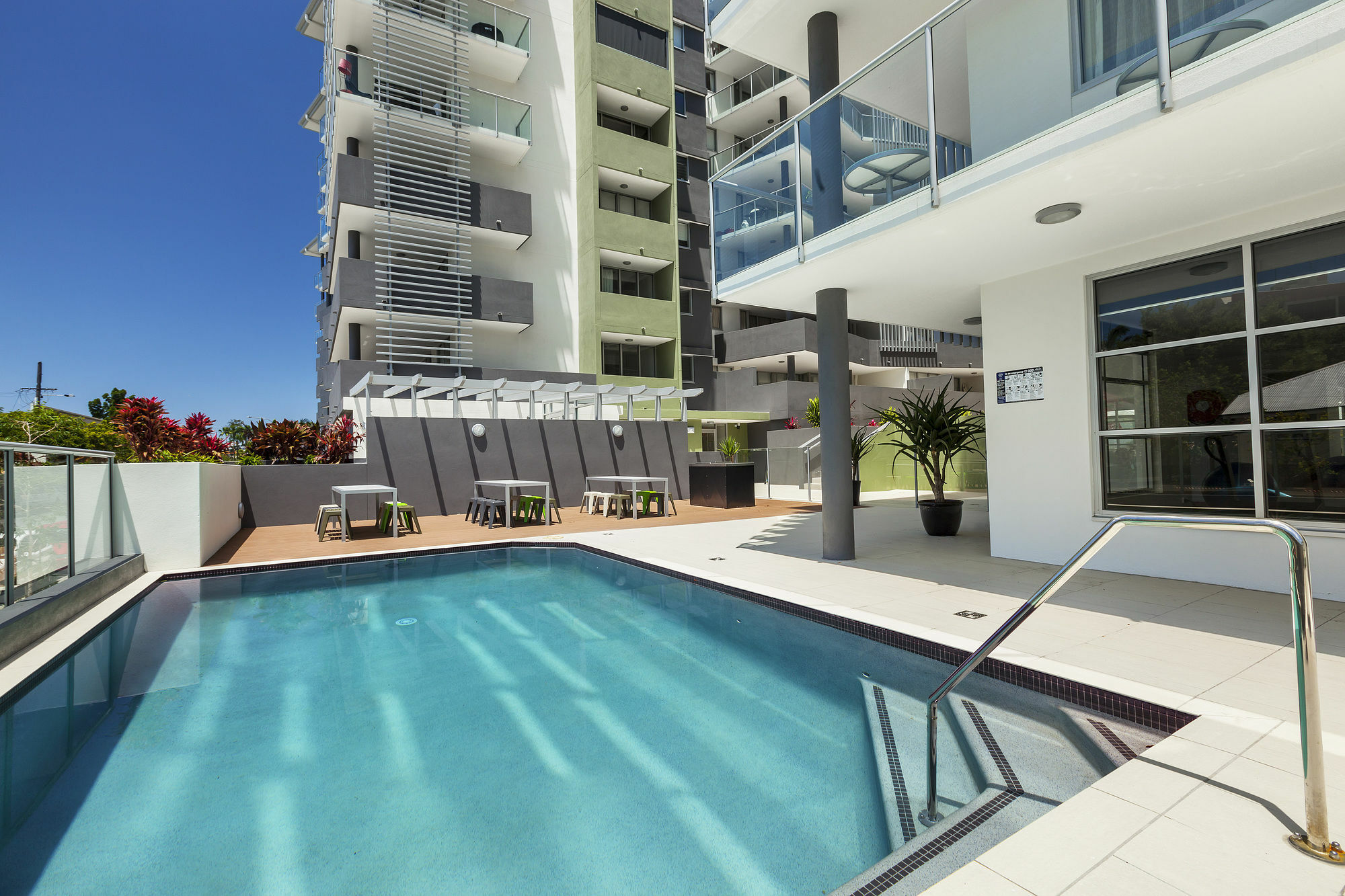 Quest Breakfast Creek Aparthotel Brisbane Exterior photo